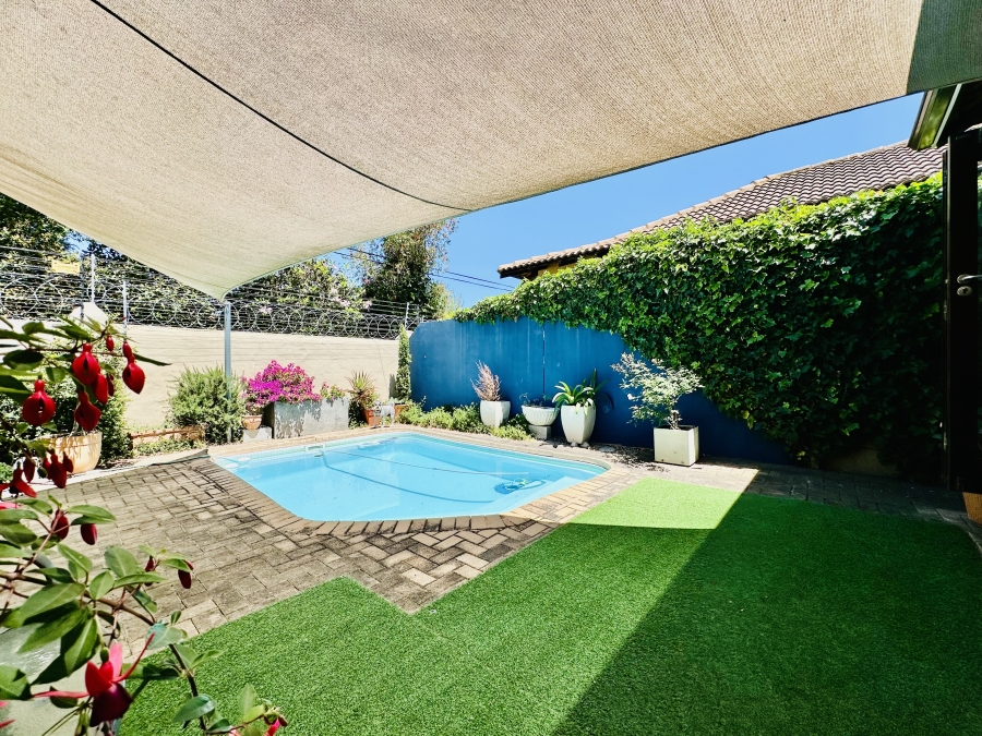 3 Bedroom Property for Sale in Sandbaai Western Cape